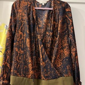 Cabi shirt size small